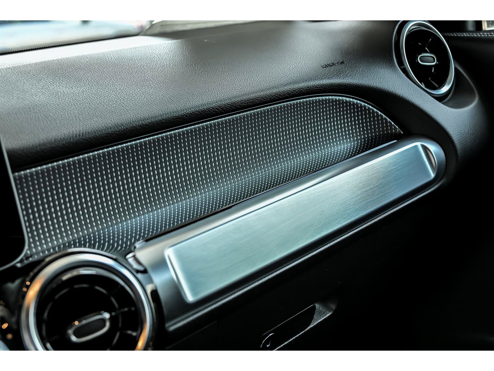 Certified 2021 Mercedes-Benz GLB 250 4MATIC image 22