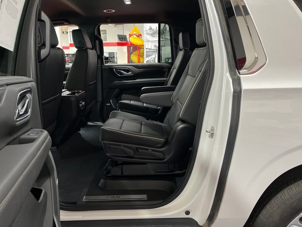 Certified 2024 GMC Yukon XL SLT AWD/4WD image 19