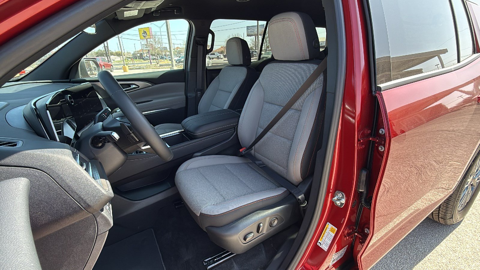 New 2026 Chevrolet Traverse LT FWD image 12