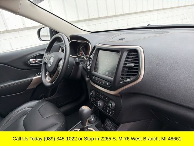 Used 2018 Jeep Cherokee Limited w/ Technology Group image 39