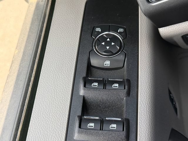 Used 2021 Ford F550 4x4 Crew Cab Super Duty image 16