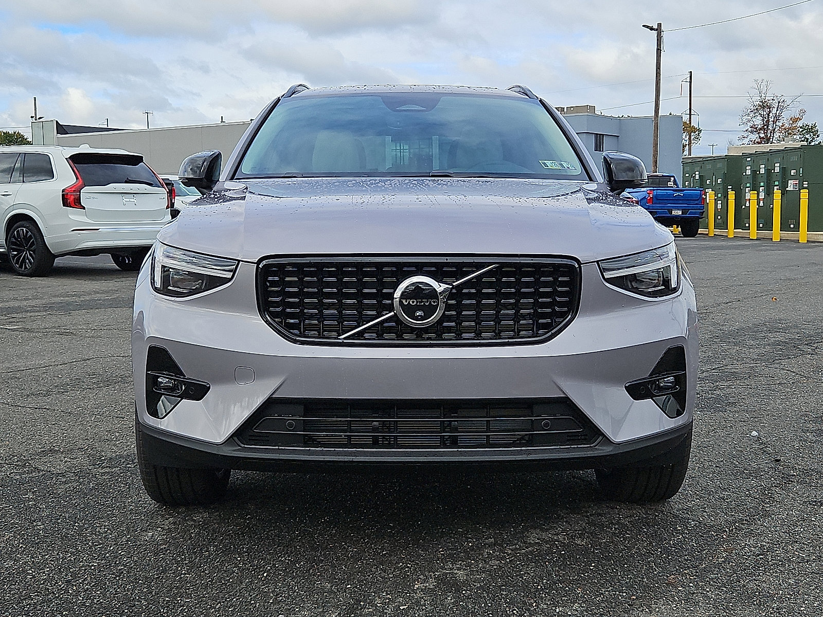 New 2026 Volvo XC40 B5 Ultra w/ Protection Package Premier AWD/4WD image 2