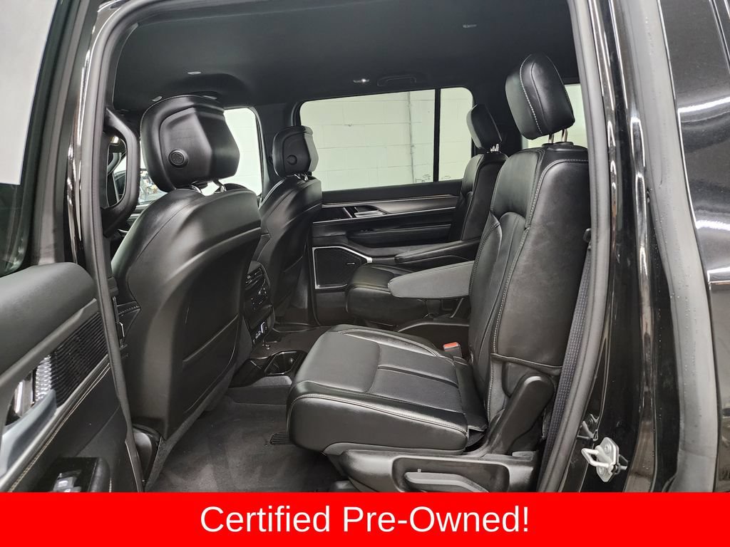 Certified 2025 Jeep Wagoneer Series II AWD/4WD image 24