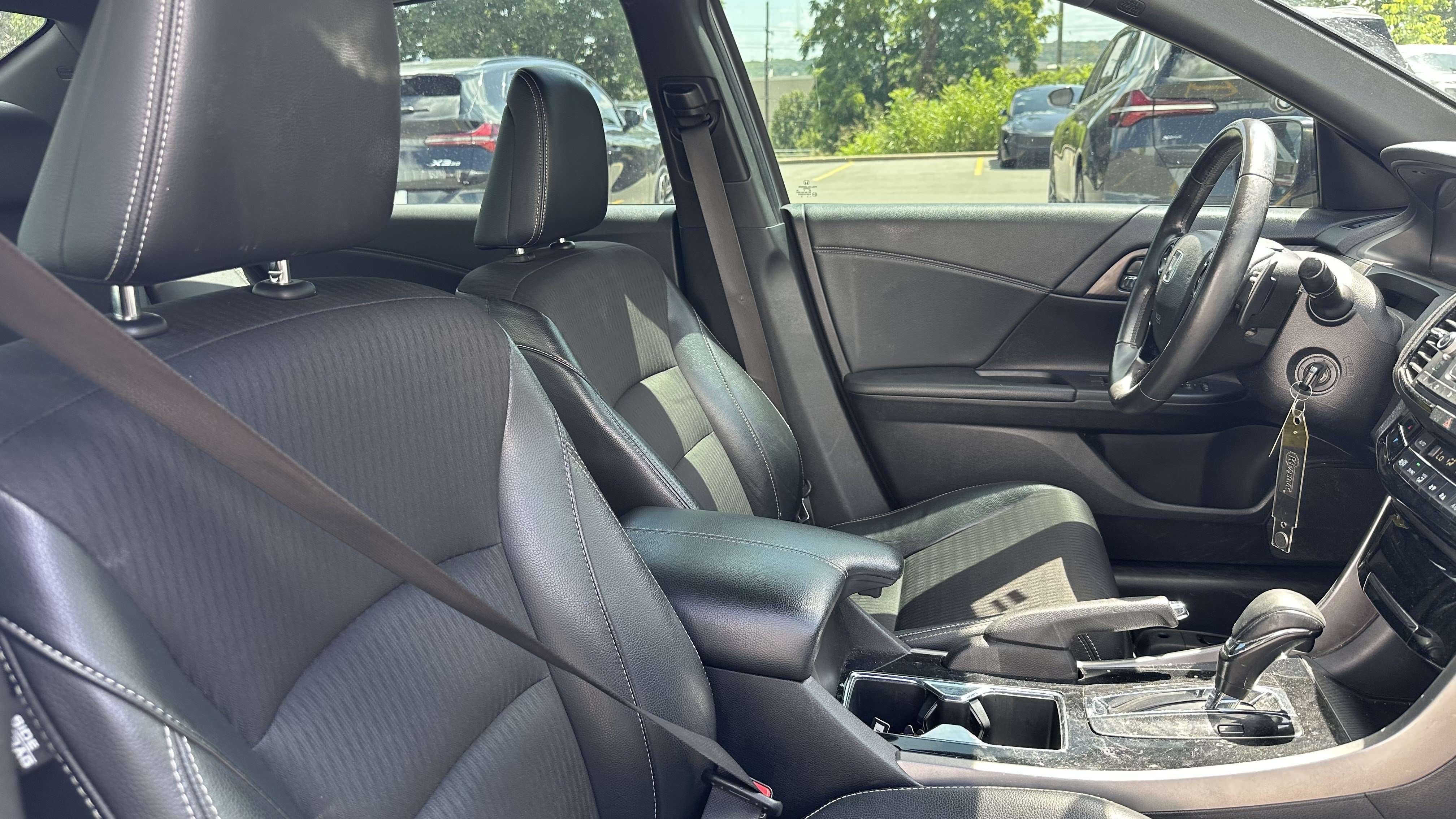 Used 2017 Honda Accord Sport image 33