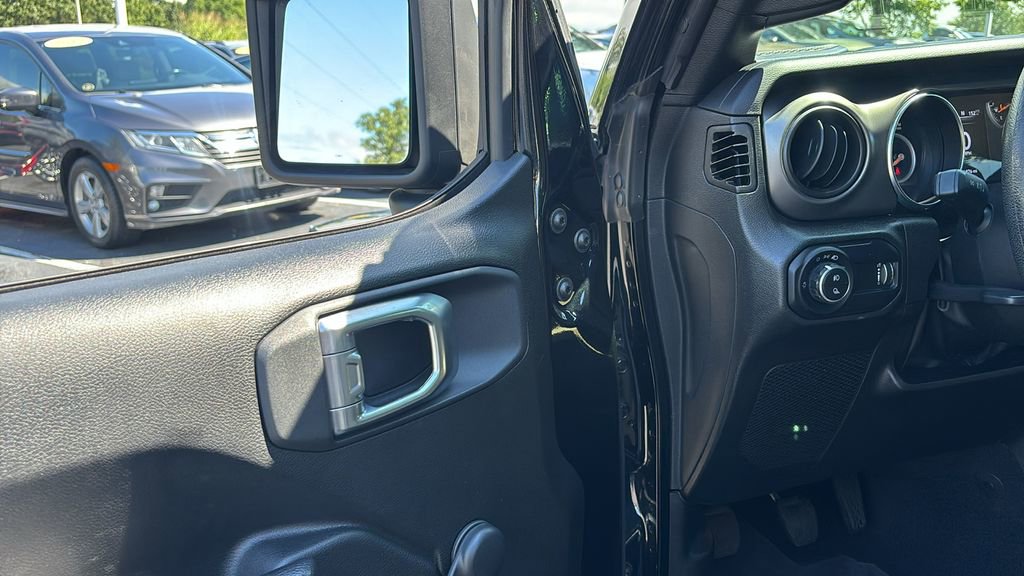 Used 2023 Jeep Gladiator Sport image 14