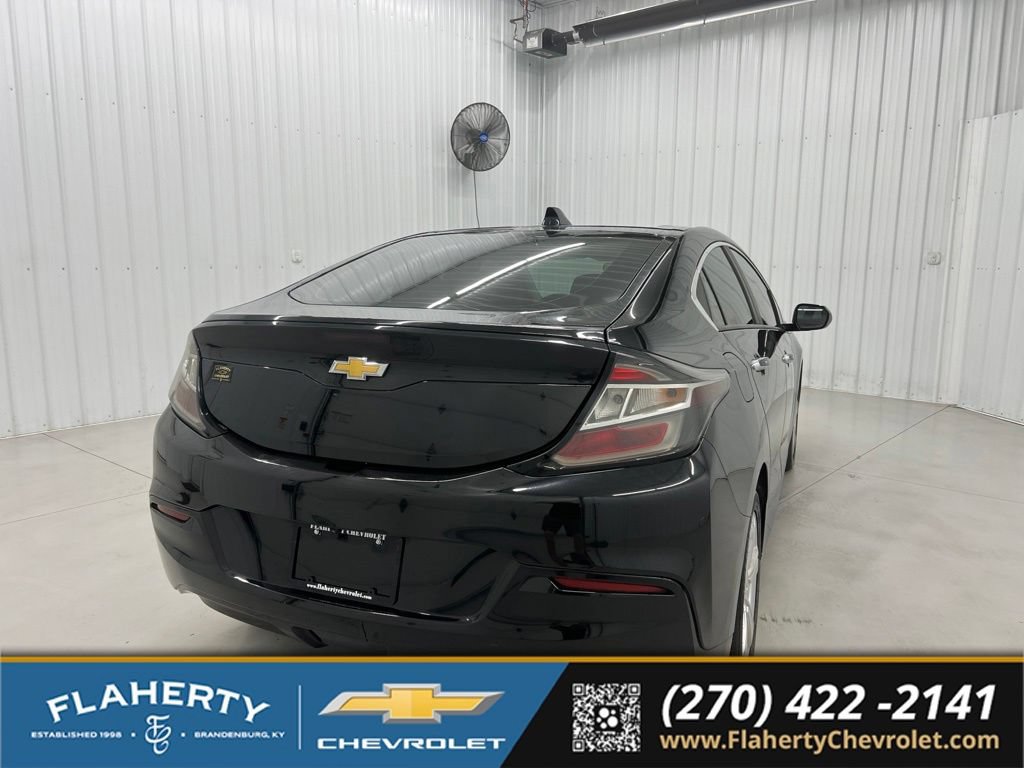 Used 2017 Chevrolet Volt LT w/ Comfort Package FWD video 3