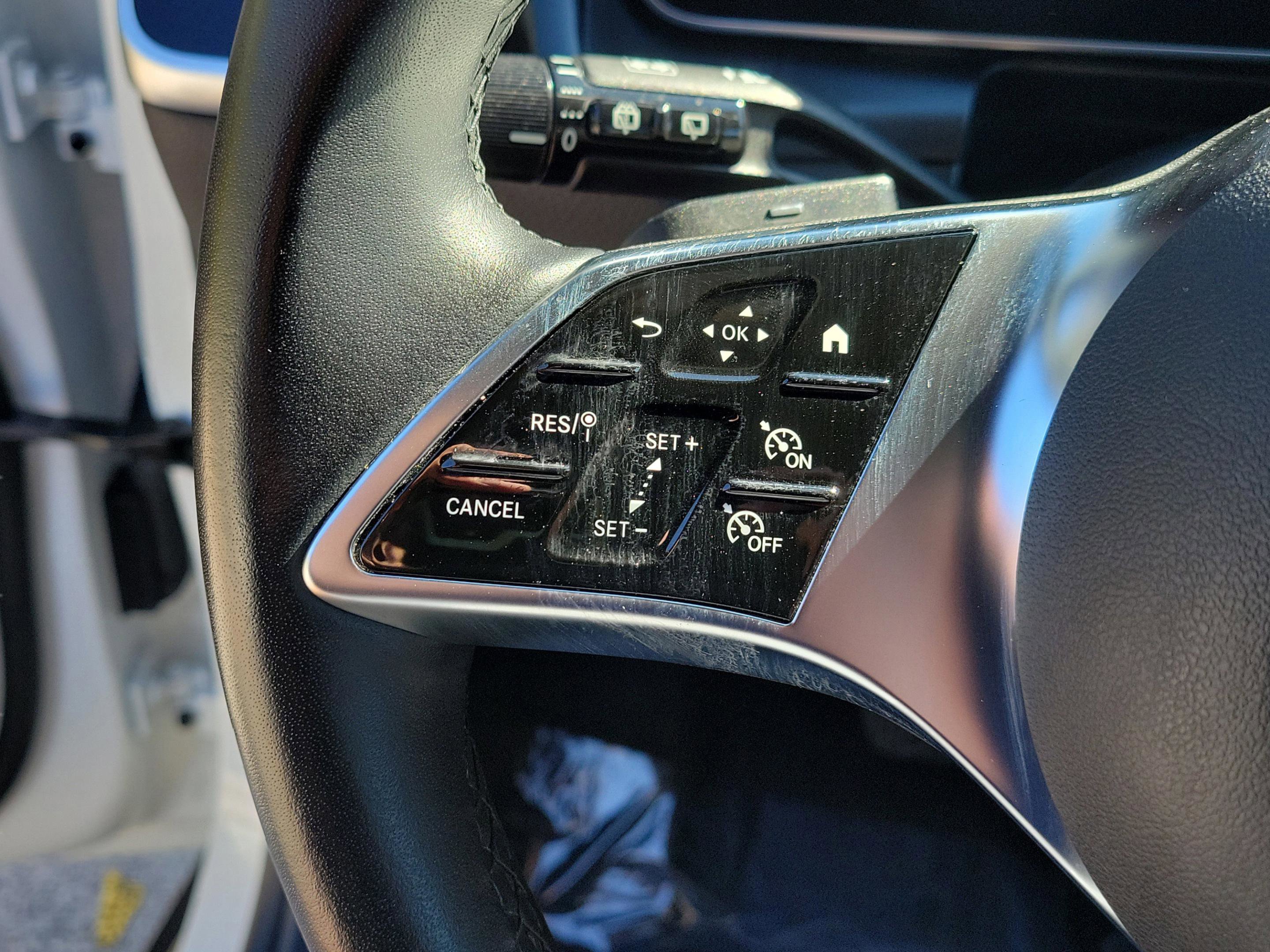 Certified 2025 Mercedes-Benz GLC 300 image 29