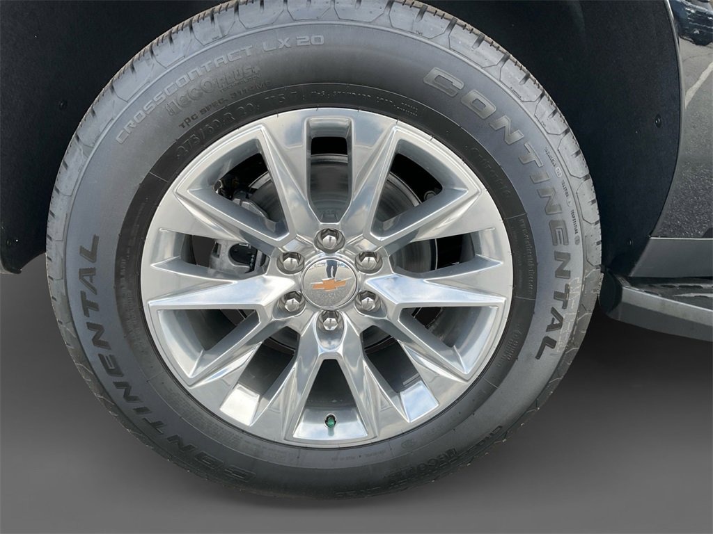 New 2026 Chevrolet Suburban Premier image 10