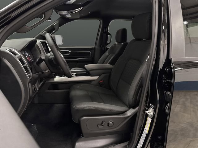 New 2026 RAM 1500 4x4 Crew Cab image 4