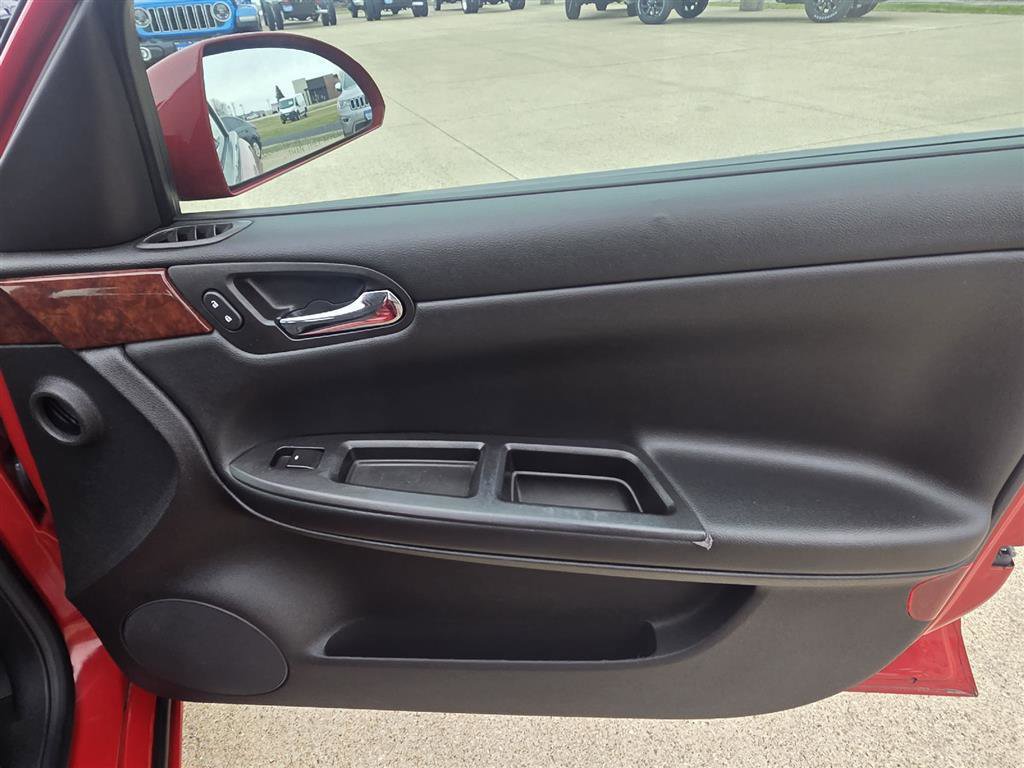 Used 2007 Chevrolet Impala LT image 23