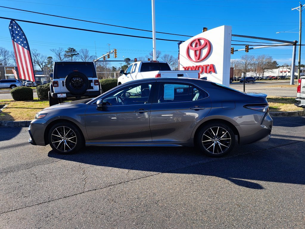 Used 2023 Toyota Camry SE image 12