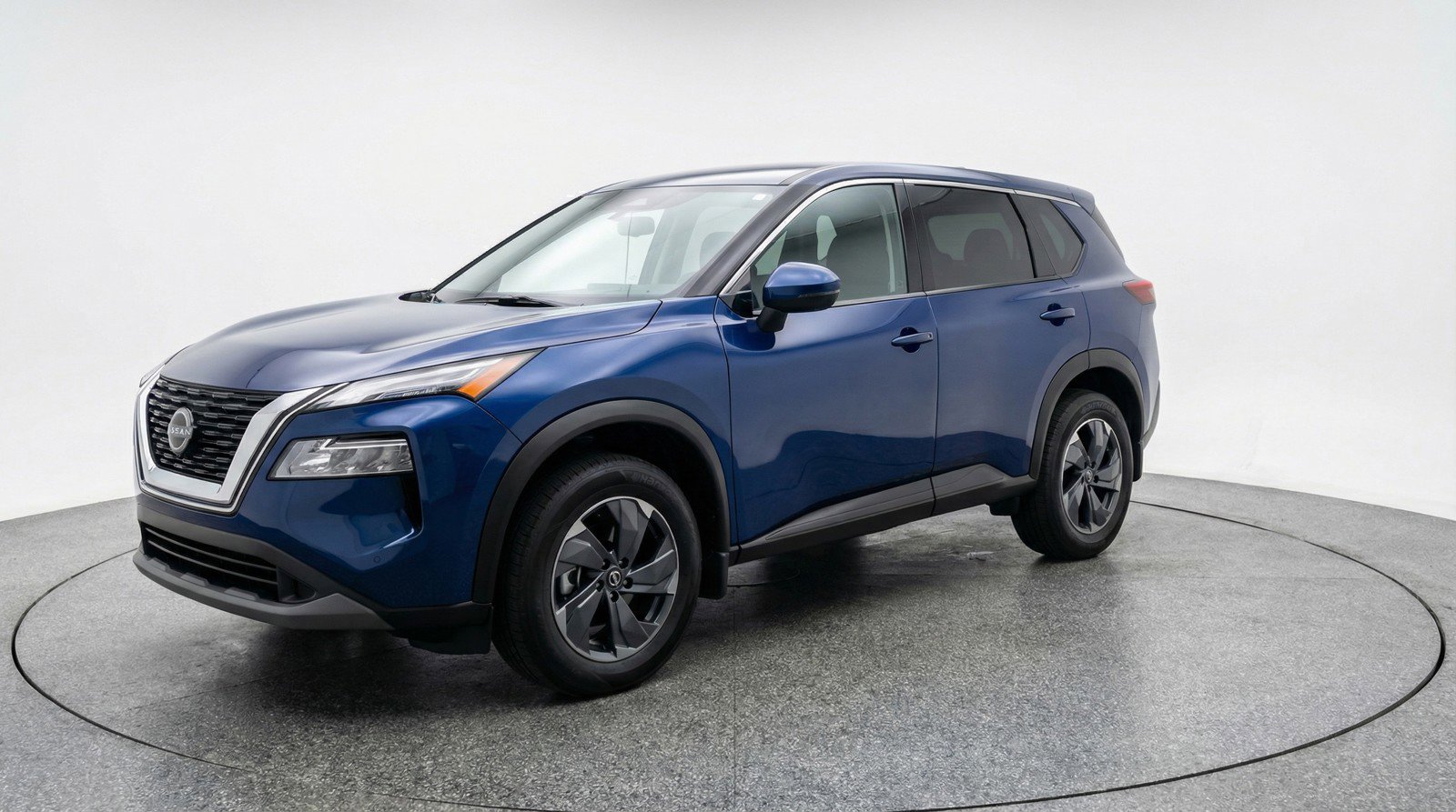 Used 2025 Nissan Rogue SV AWD/4WD image 3