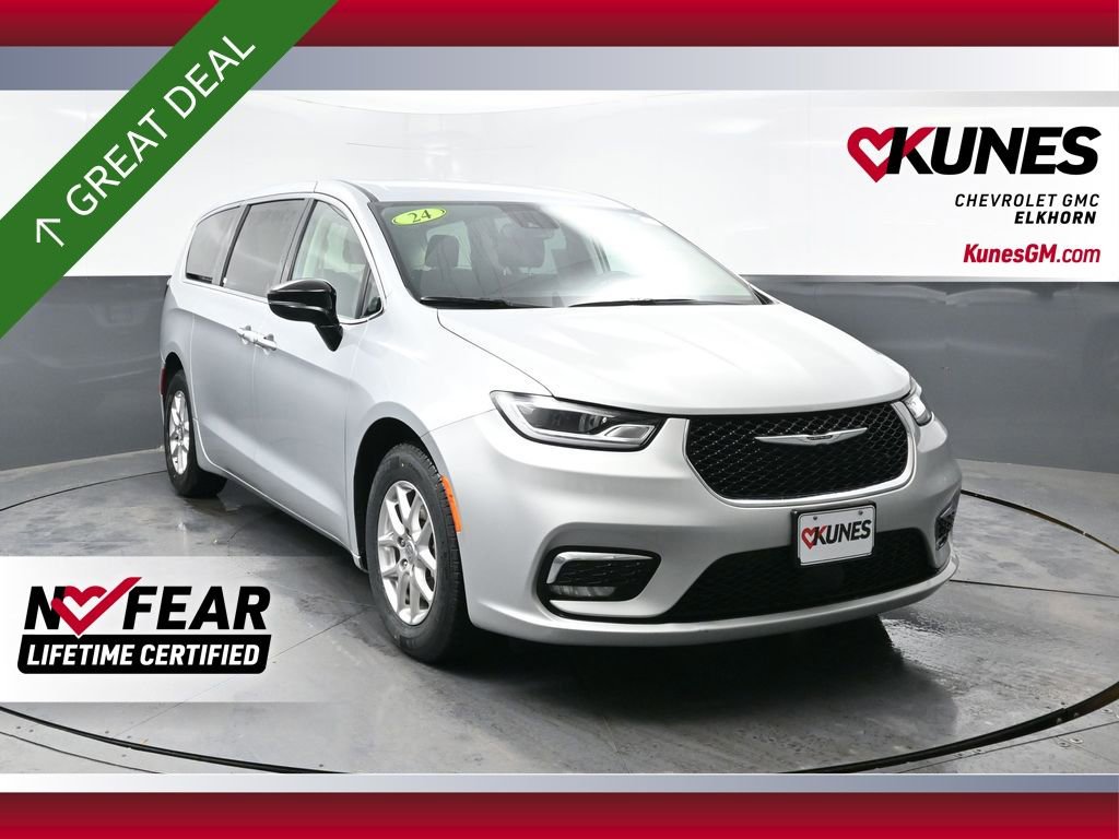 Used 2024 Chrysler Pacifica Touring-L image 1