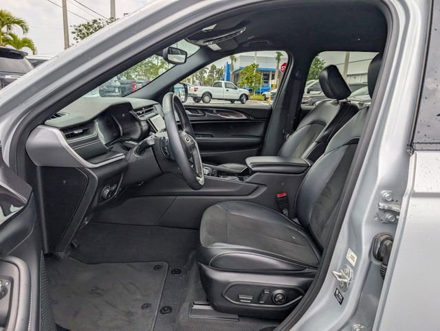 Used 2021 Jeep Grand Cherokee L Laredo AWD/4WD image 9
