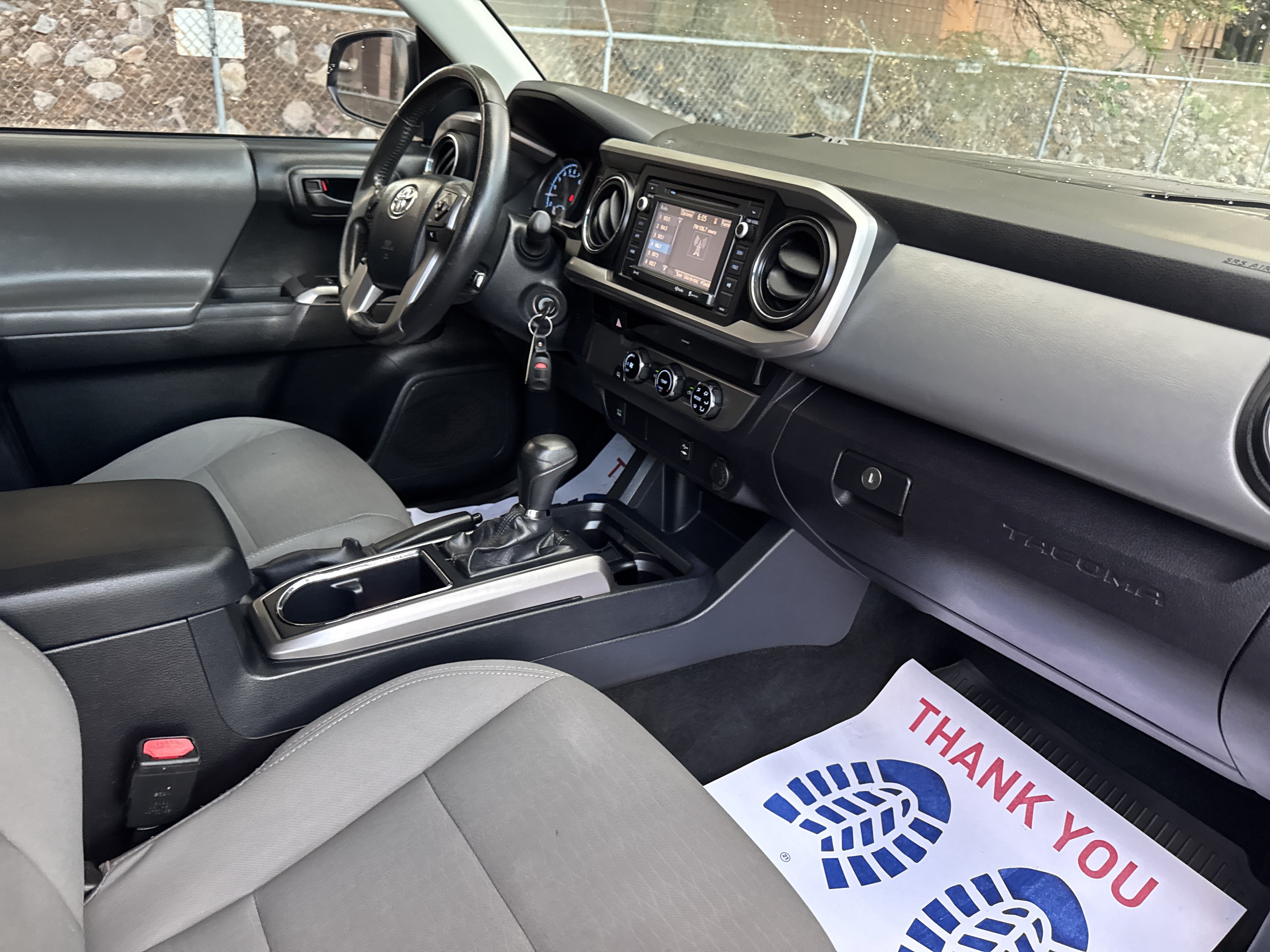 Used 2016 Toyota Tacoma SR5 w/ SR5 Appearance Package (SN) RWD image 17