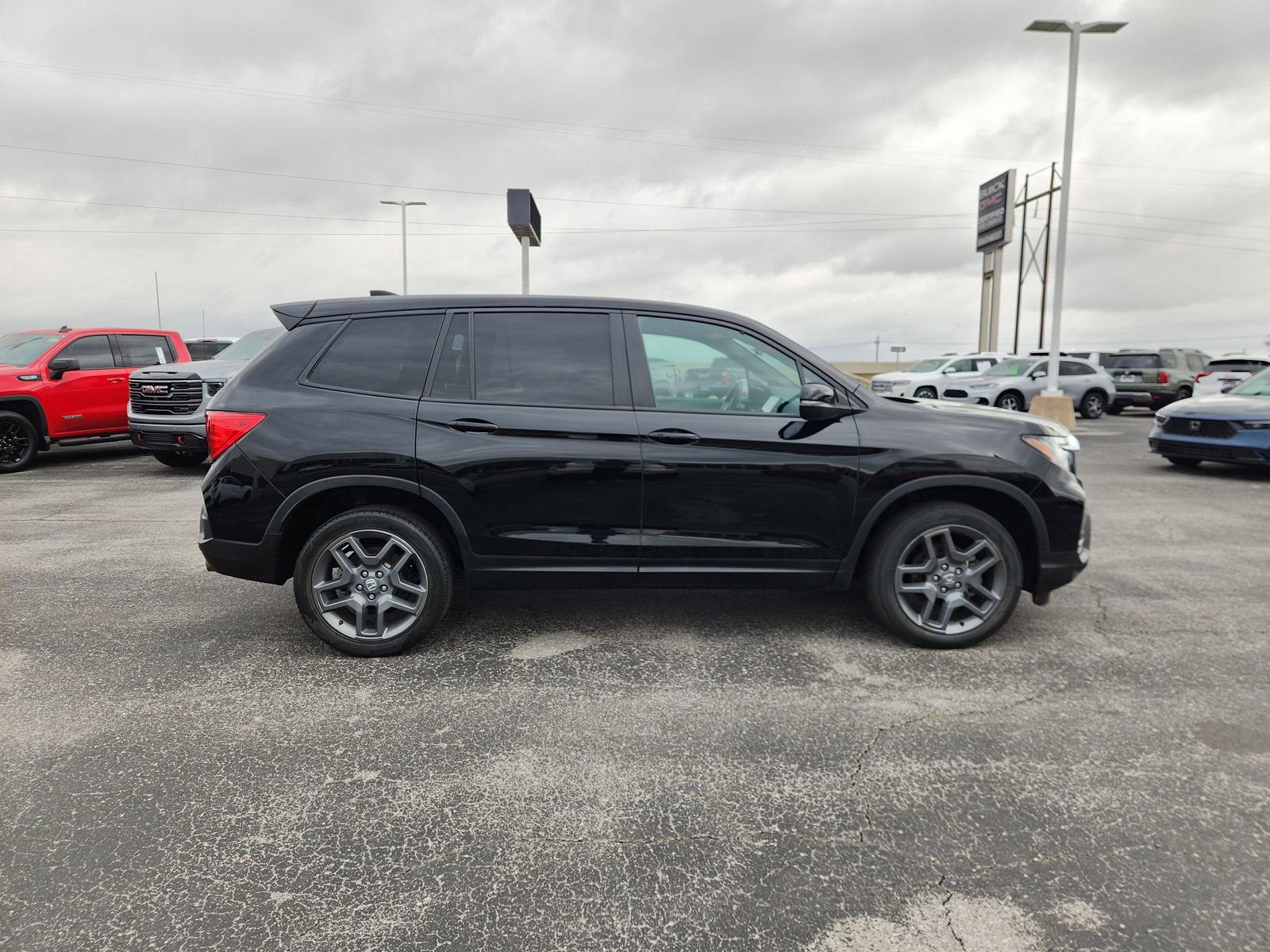 Used 2023 Honda Passport EX-L image 7