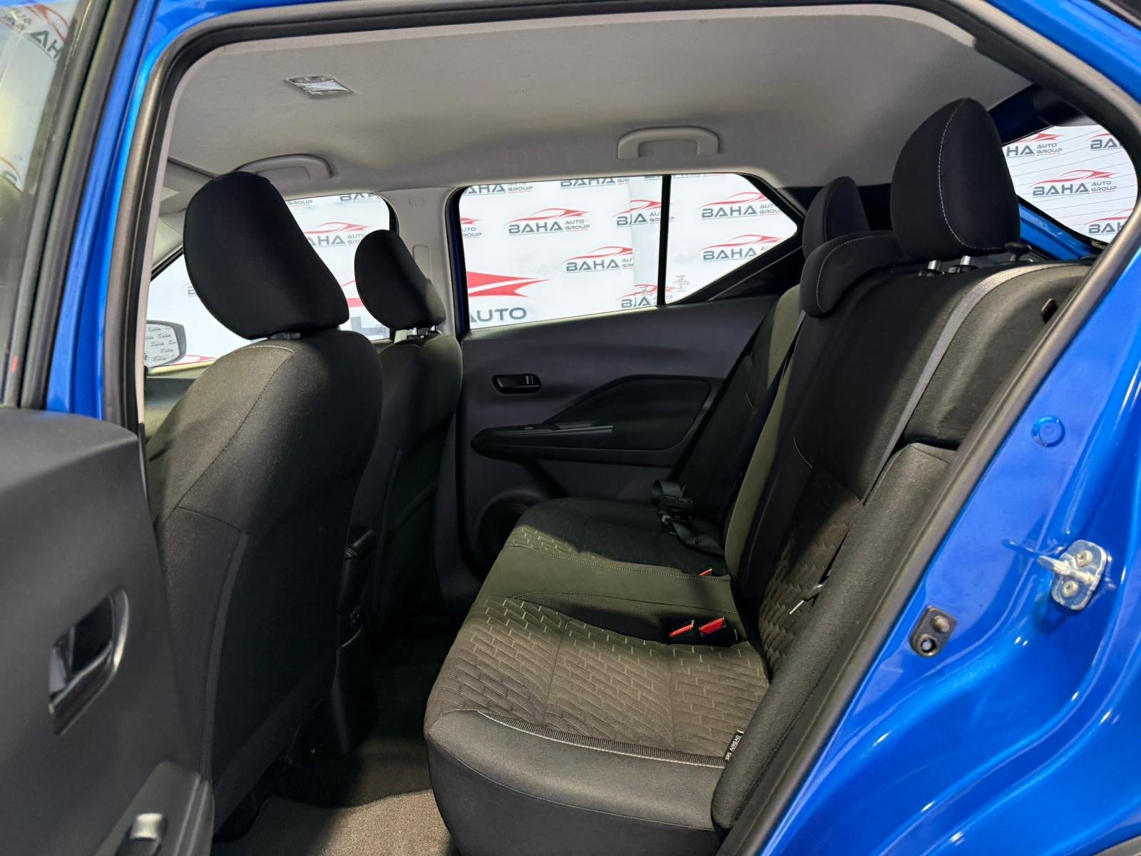 Used 2021 Nissan Kicks S image 31