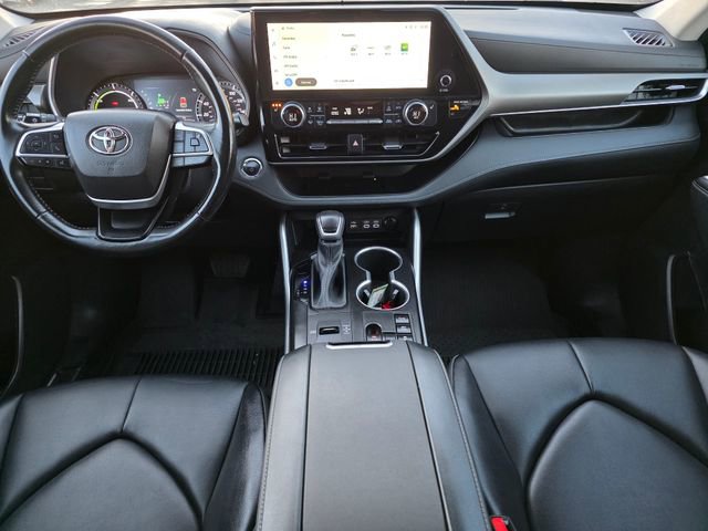 Used 2023 Toyota Highlander XLE image 25