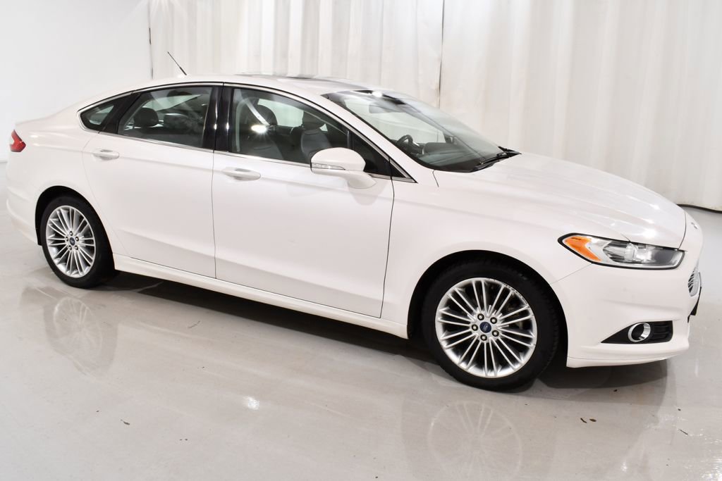 Used 2014 Ford Fusion SE w/ Equipment Group 202A FWD image 5