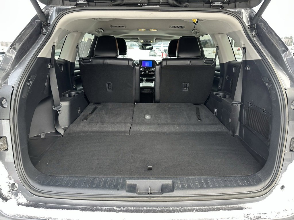 Certified 2024 Toyota Highlander XLE image 8