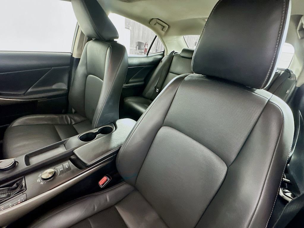 Used 2017 Lexus IS 300 AWD image 20