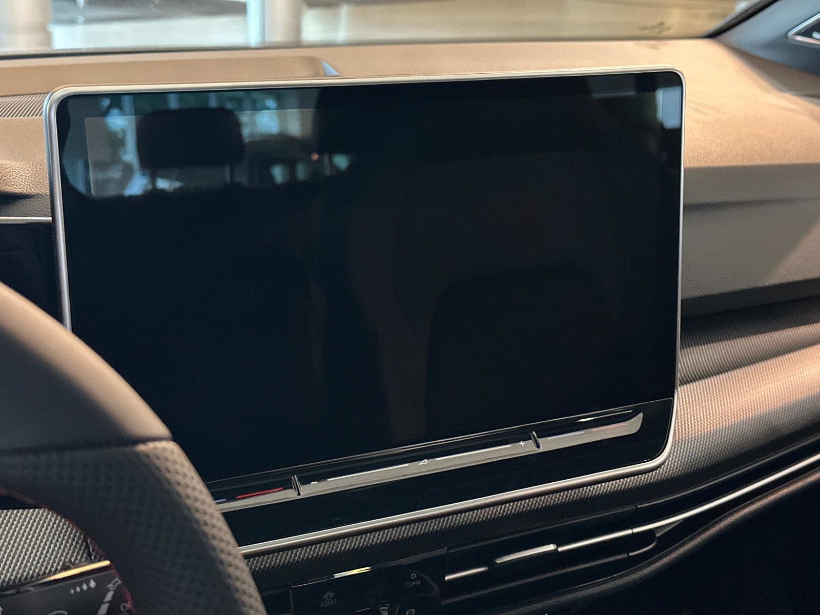 New 2025 Volkswagen GTI SE image 25