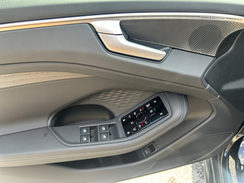 Certified 2026 Audi A6 Premium Plus AWD/4WD image 32