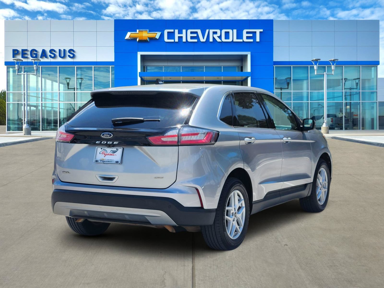 Used 2024 Ford Edge SEL AWD/4WD image 5