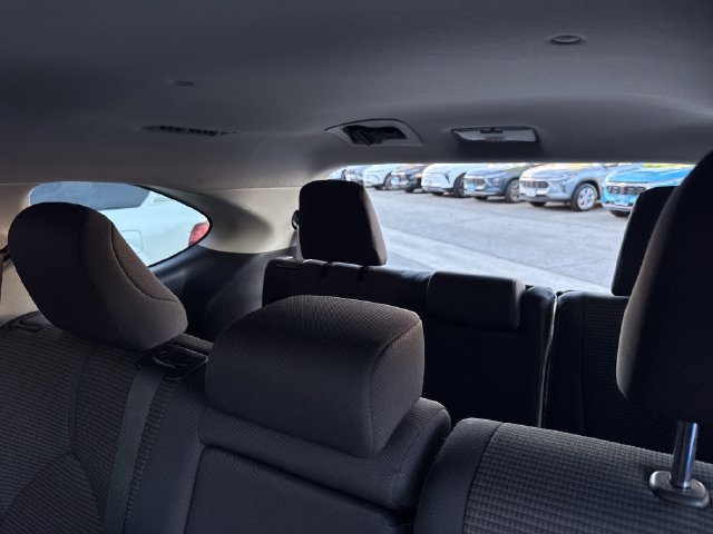 Used 2024 Toyota Highlander LE AWD/4WD image 32