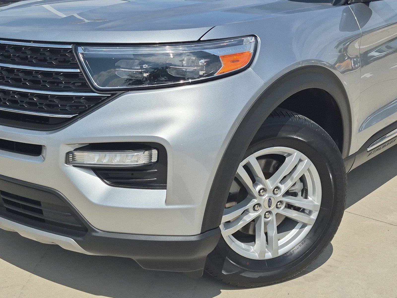 Used 2024 Ford Explorer XLT w/ Equipment Group 202A AWD/4WD image 7