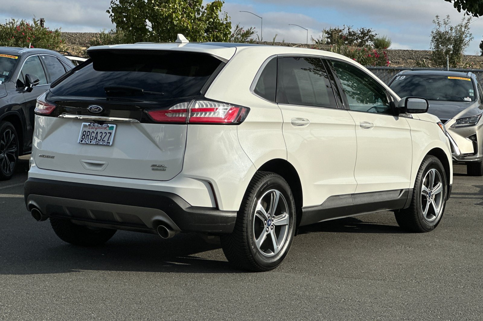 Used 2020 Ford Edge SEL w/ Convenience Package FWD image 4