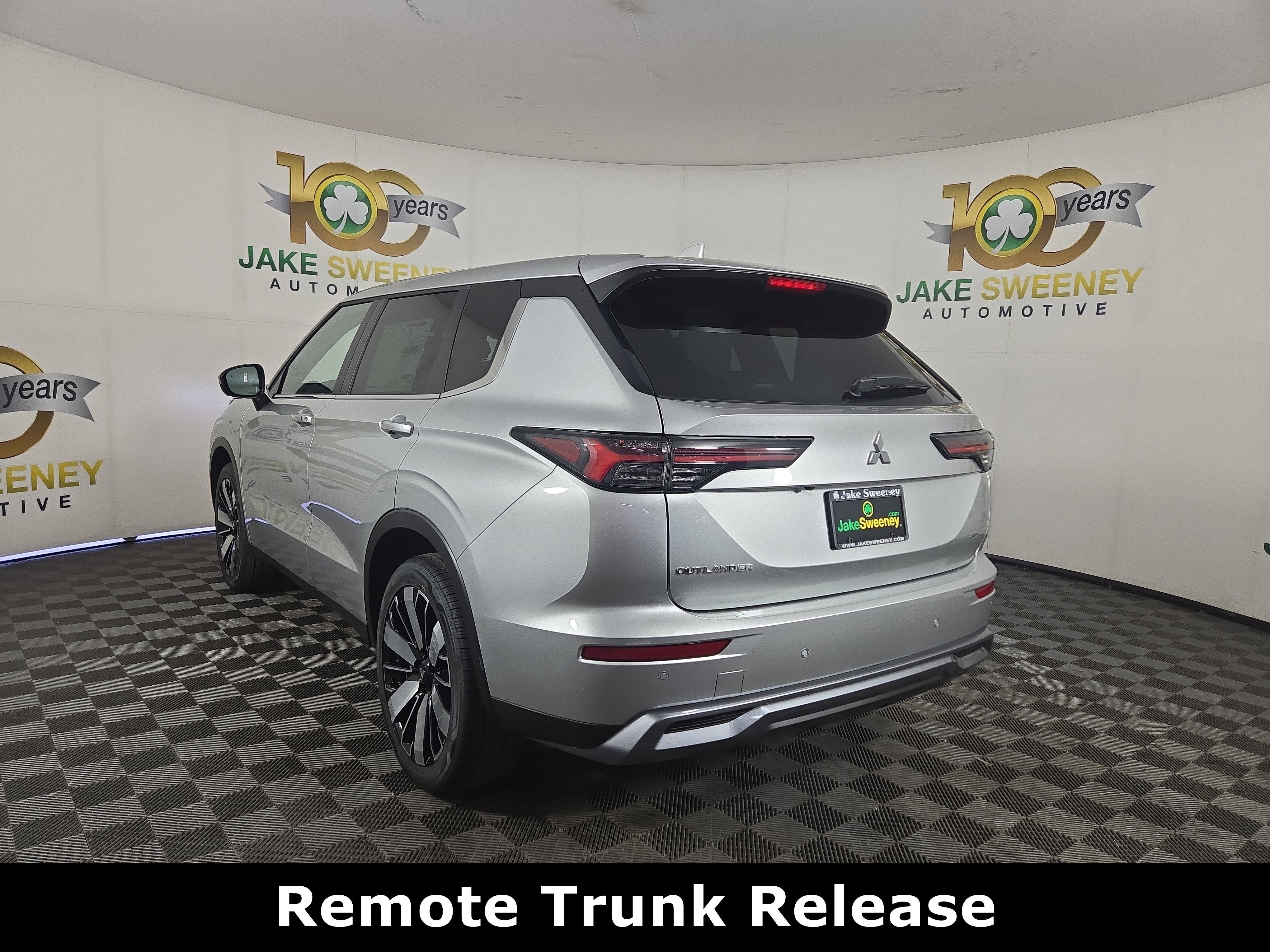 New 2026 Mitsubishi Outlander SE FWD image 5