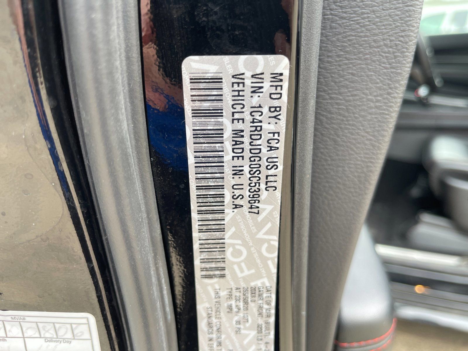 Used 2025 Dodge Durango GT image 34