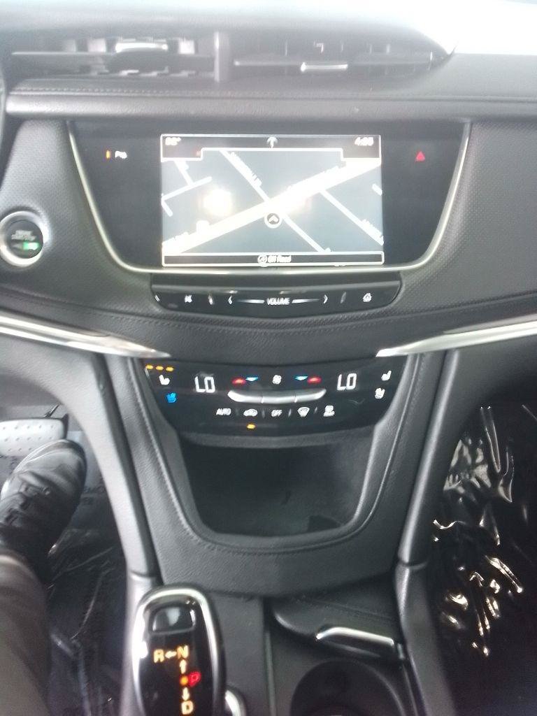 Used 2017 Cadillac XT5 Premium Luxury FWD image 9