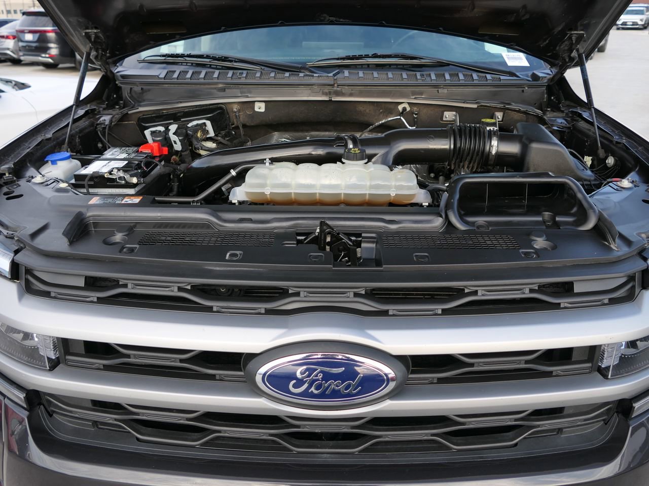 Used 2024 Ford Expedition XLT image 33