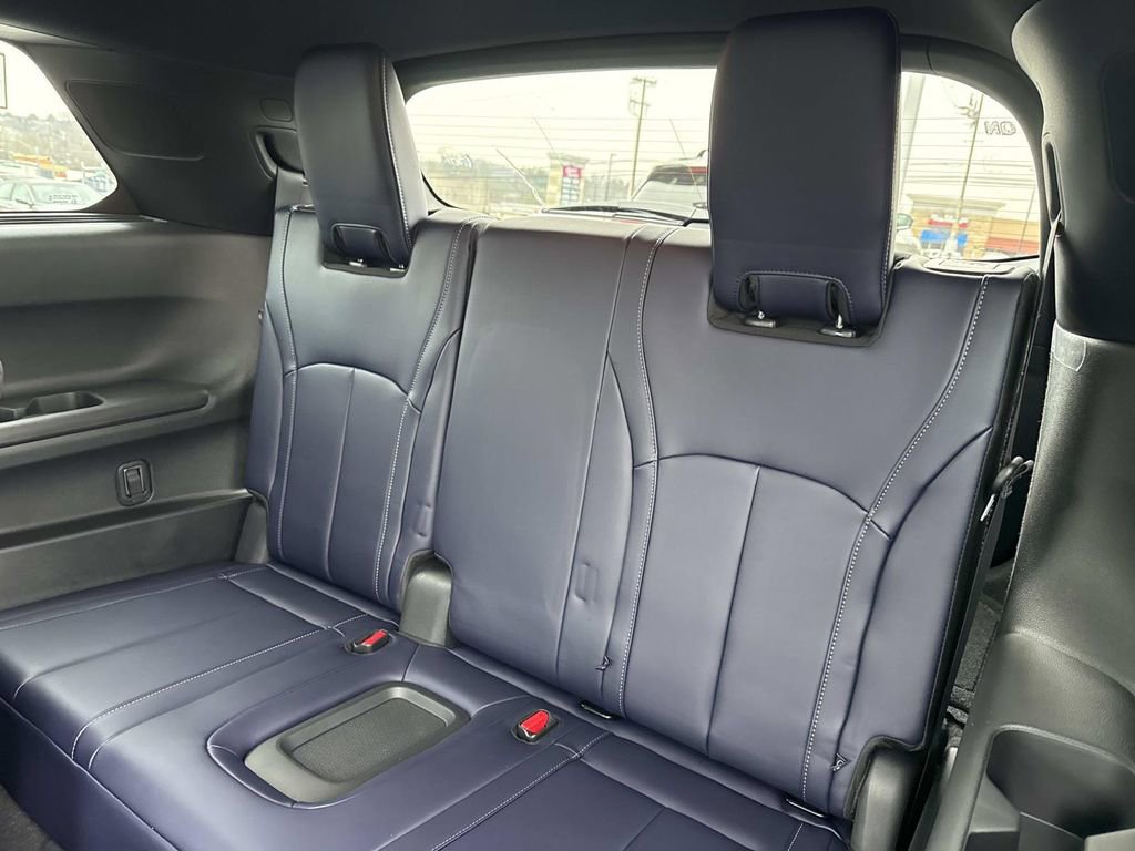 New 2026 INFINITI QX60 Sport image 19