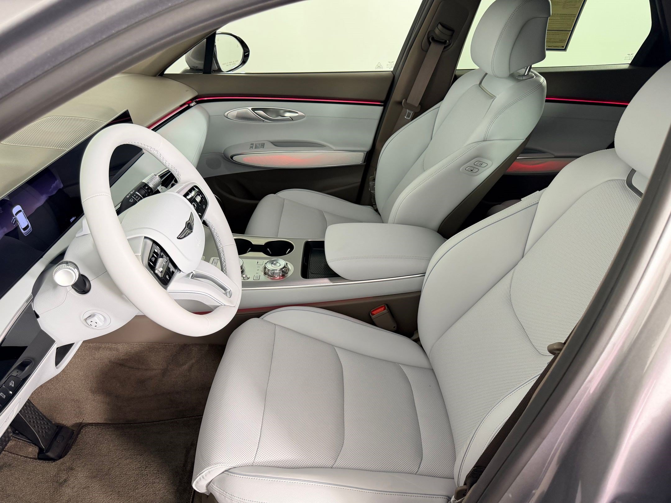 Used 2026 Genesis GV70 2.5T Advanced AWD/4WD image 5