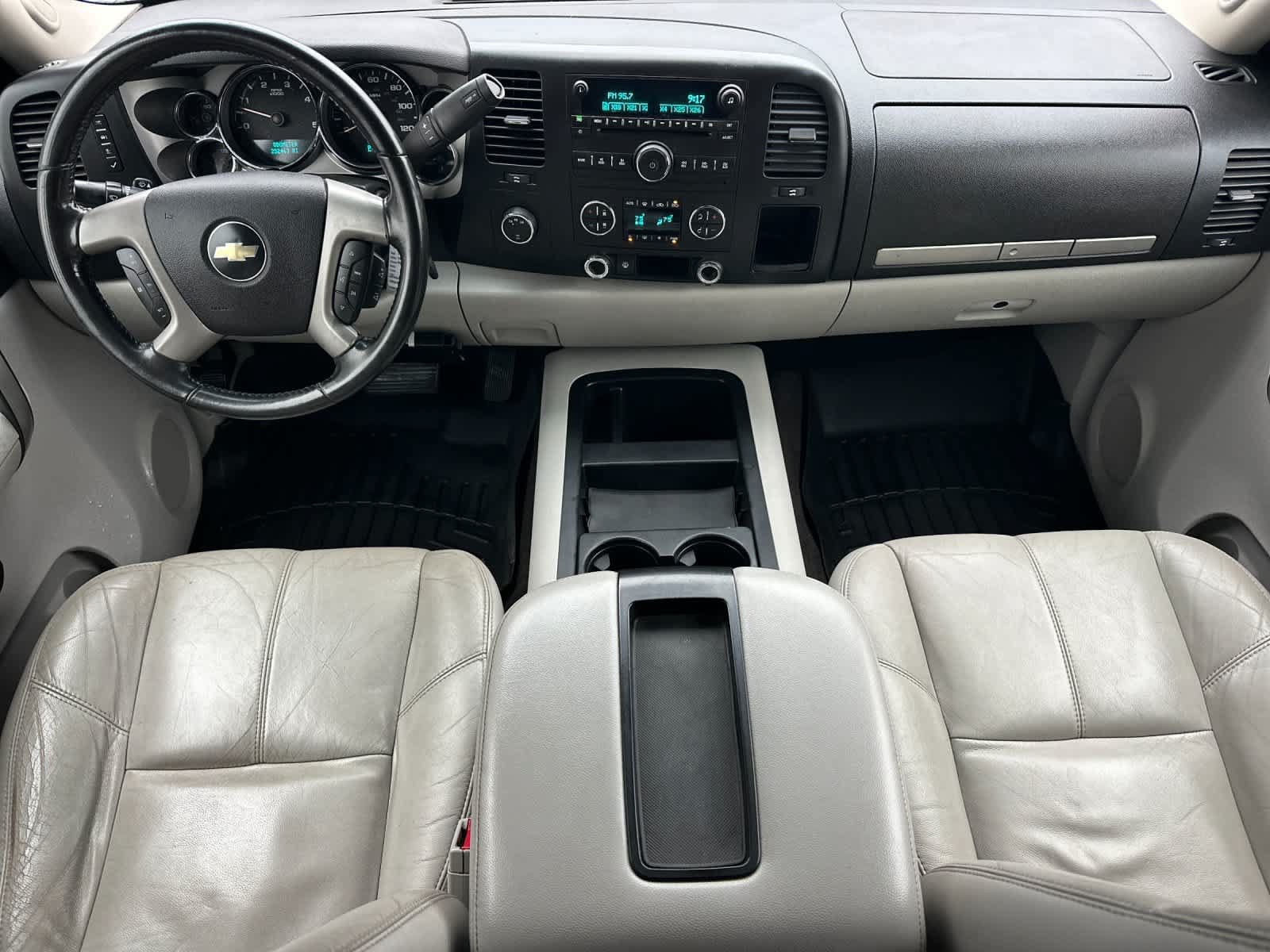 Used 2007 Chevrolet Silverado 2500 LT w/ Suspension Package, Off-Road AWD/4WD image 3