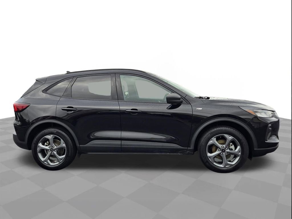 Used 2025 Ford Escape ST-Line image 7