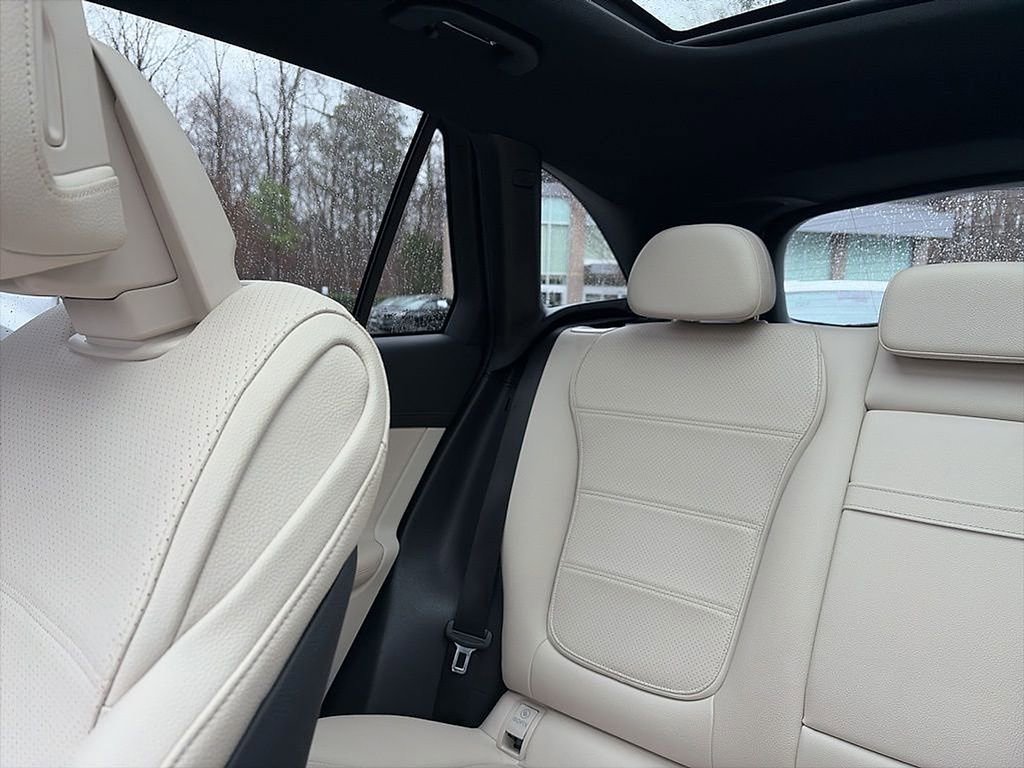 Used 2023 Mercedes-Benz GLC 300 GLC 300 image 7