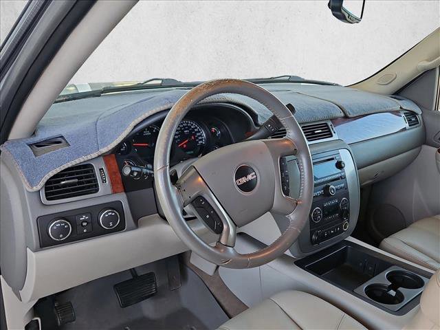 Used 2011 GMC Yukon SLT w/ SLT-2 Equipment Package AWD/4WD image 23