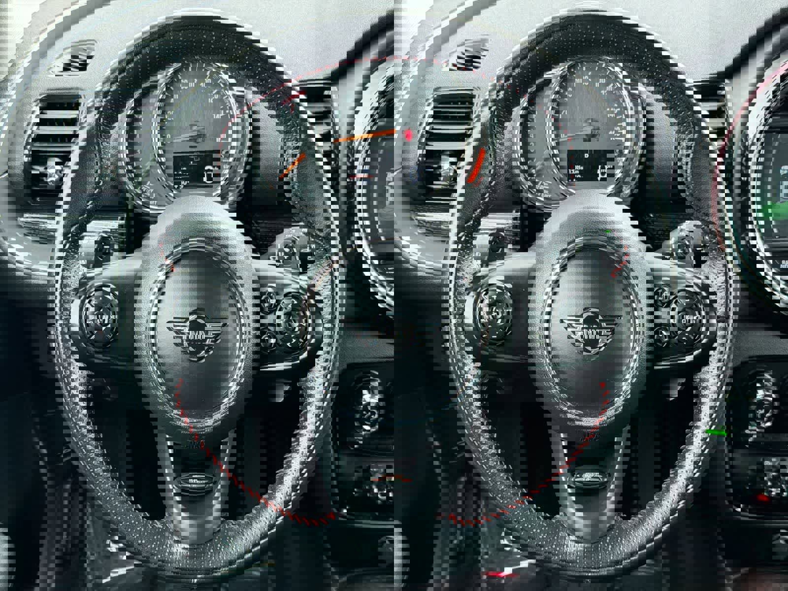 Used 2019 MINI Cooper Clubman S image 23