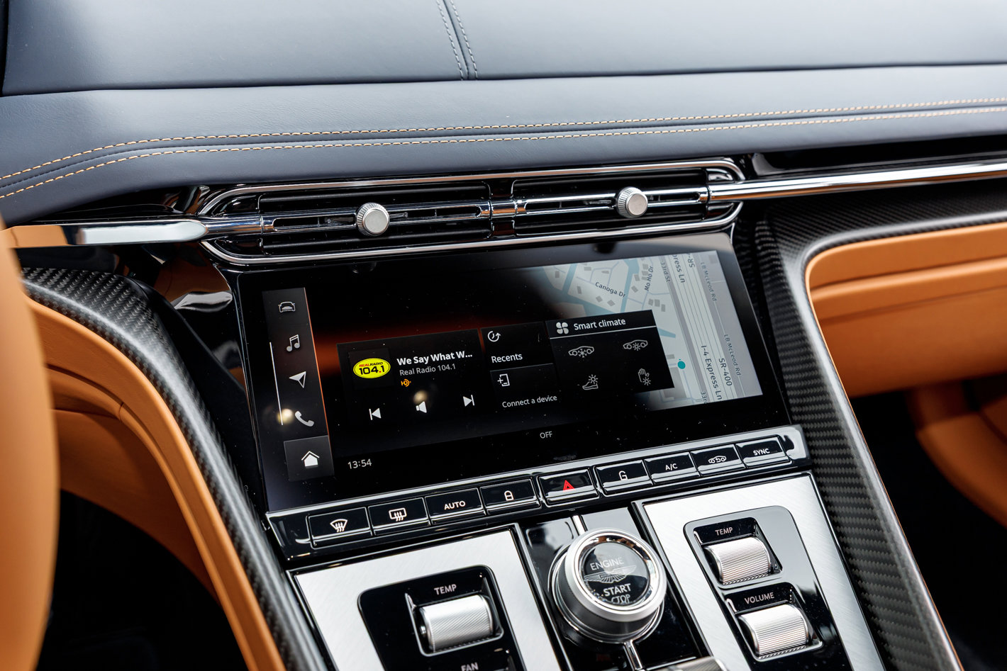 Used 2025 Aston Martin DB12 Coupe image 35