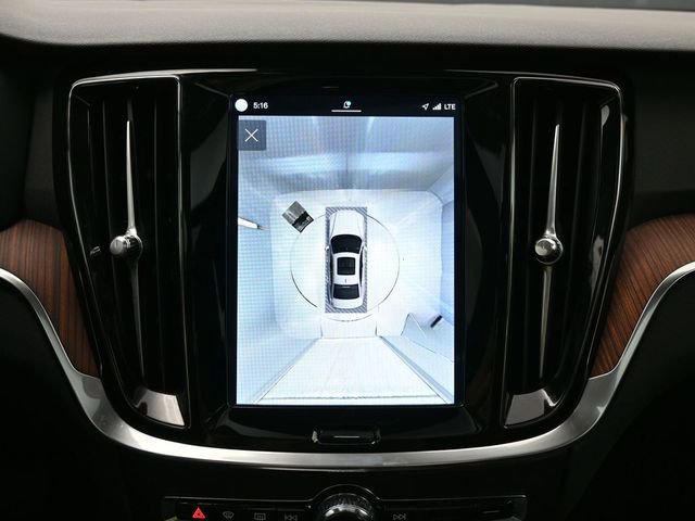 Used 2025 Volvo S60 B5 Plus image 20