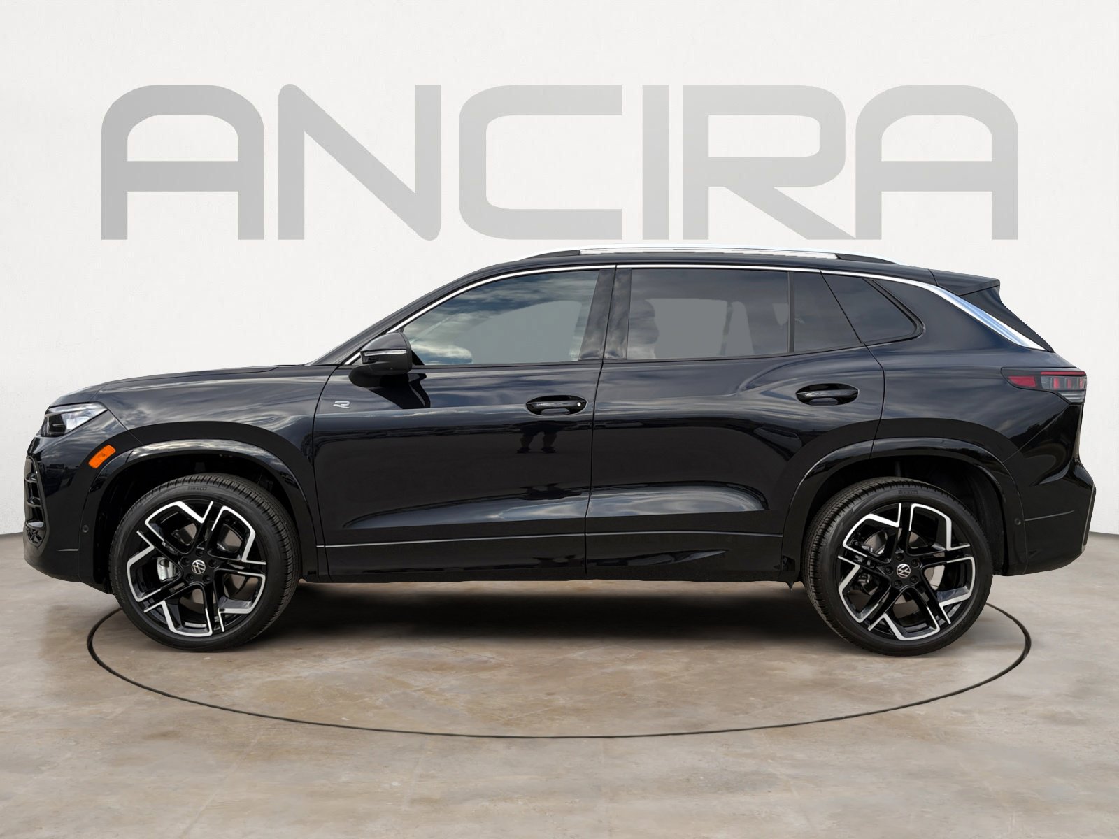 Certified 2026 Volkswagen Tiguan SEL R-Line AWD/4WD image 7