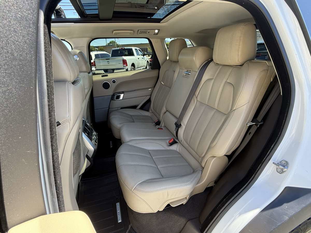 Used 2015 Land Rover Range Rover Sport HSE image 5