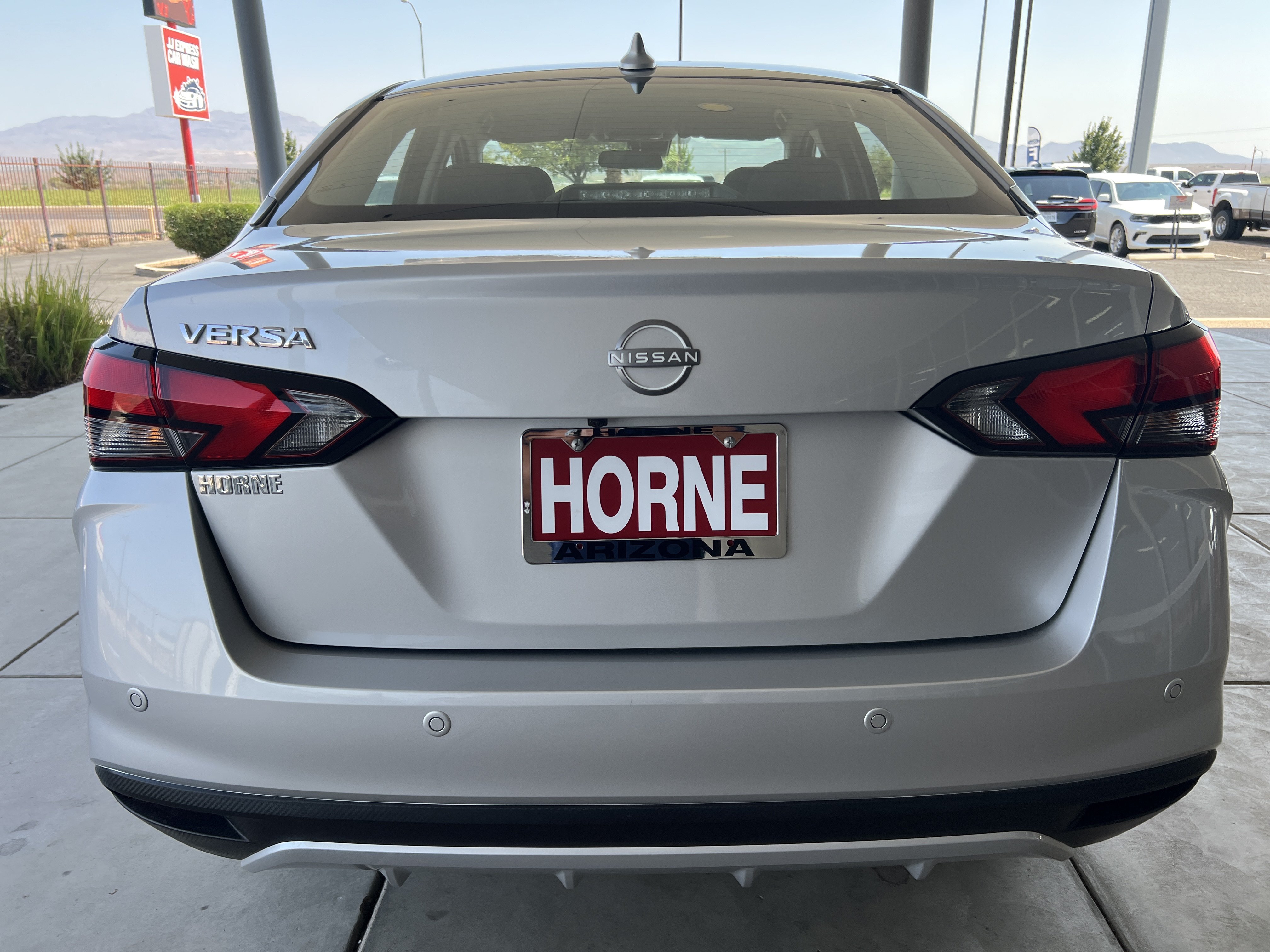 Used 2025 Nissan Versa SV FWD image 5