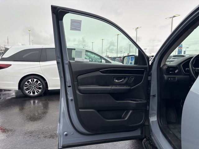 Used 2023 Honda Pilot Touring image 9