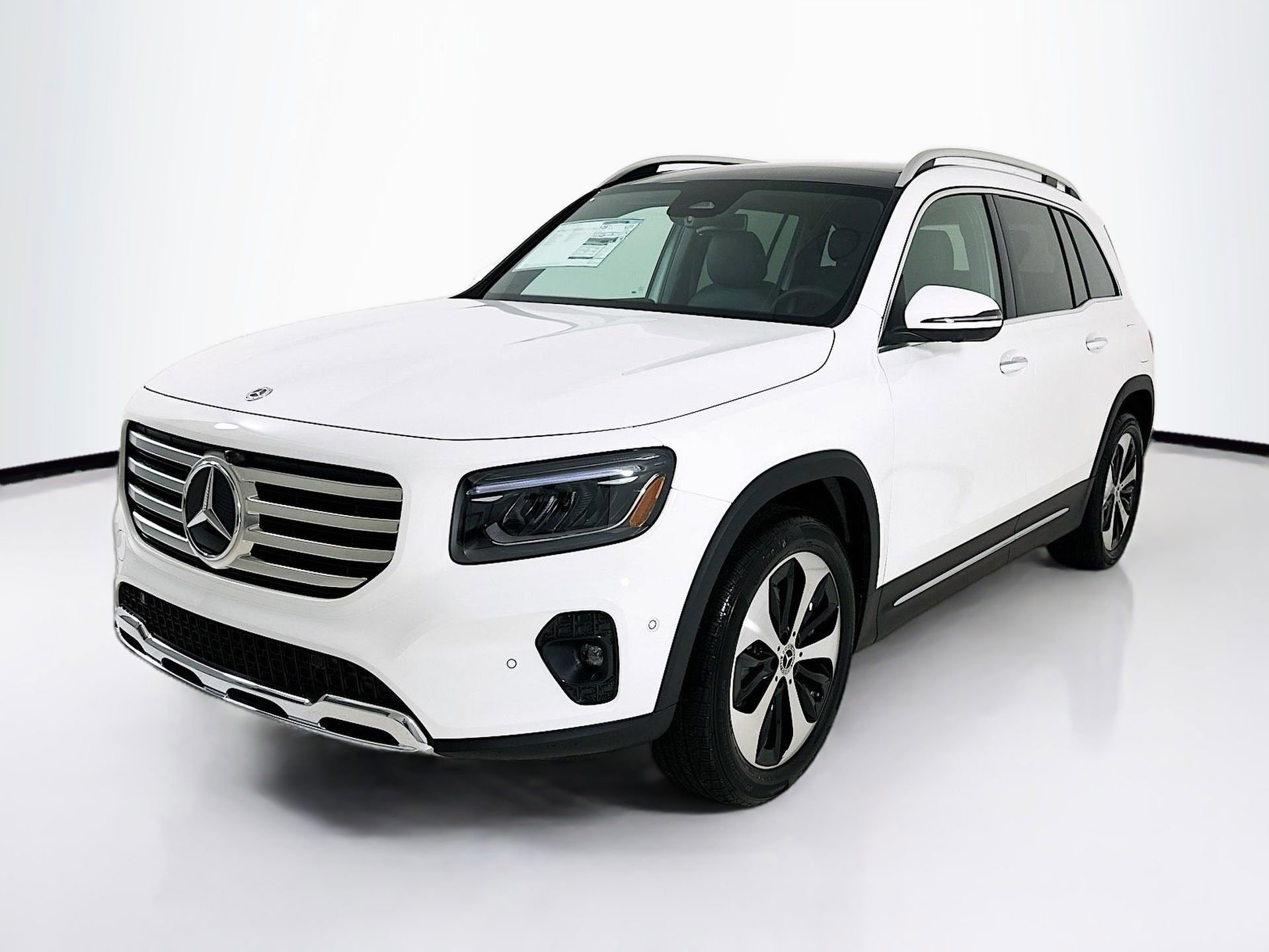 New 2026 Mercedes-Benz GLB 250 image 3