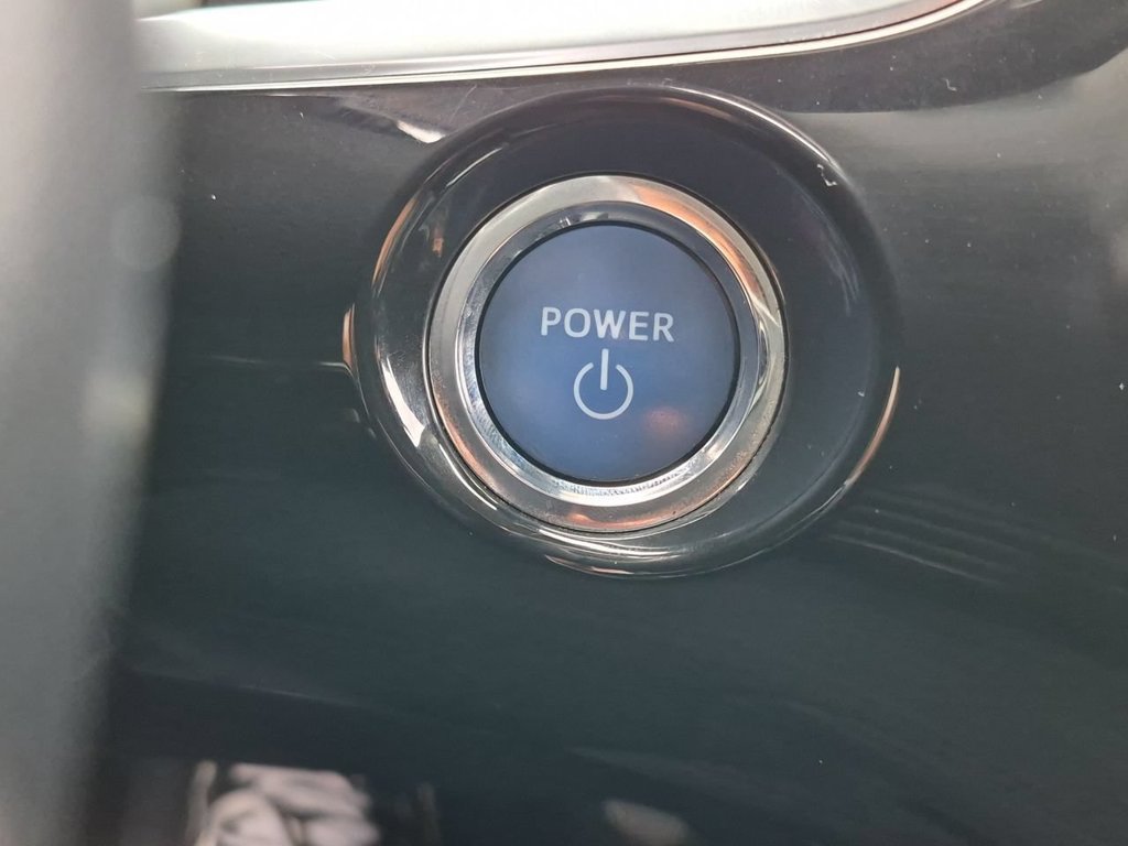 Used 2017 Toyota Prius Prime Advanced w/ Carpet Mat Package FWD image 17
